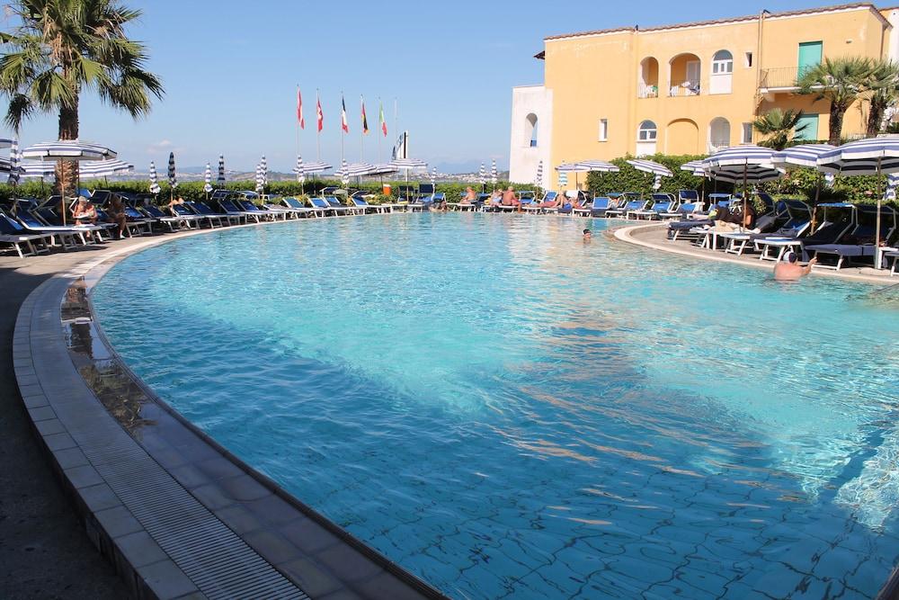 Hotel Terme Alexander Ischia Exterior foto