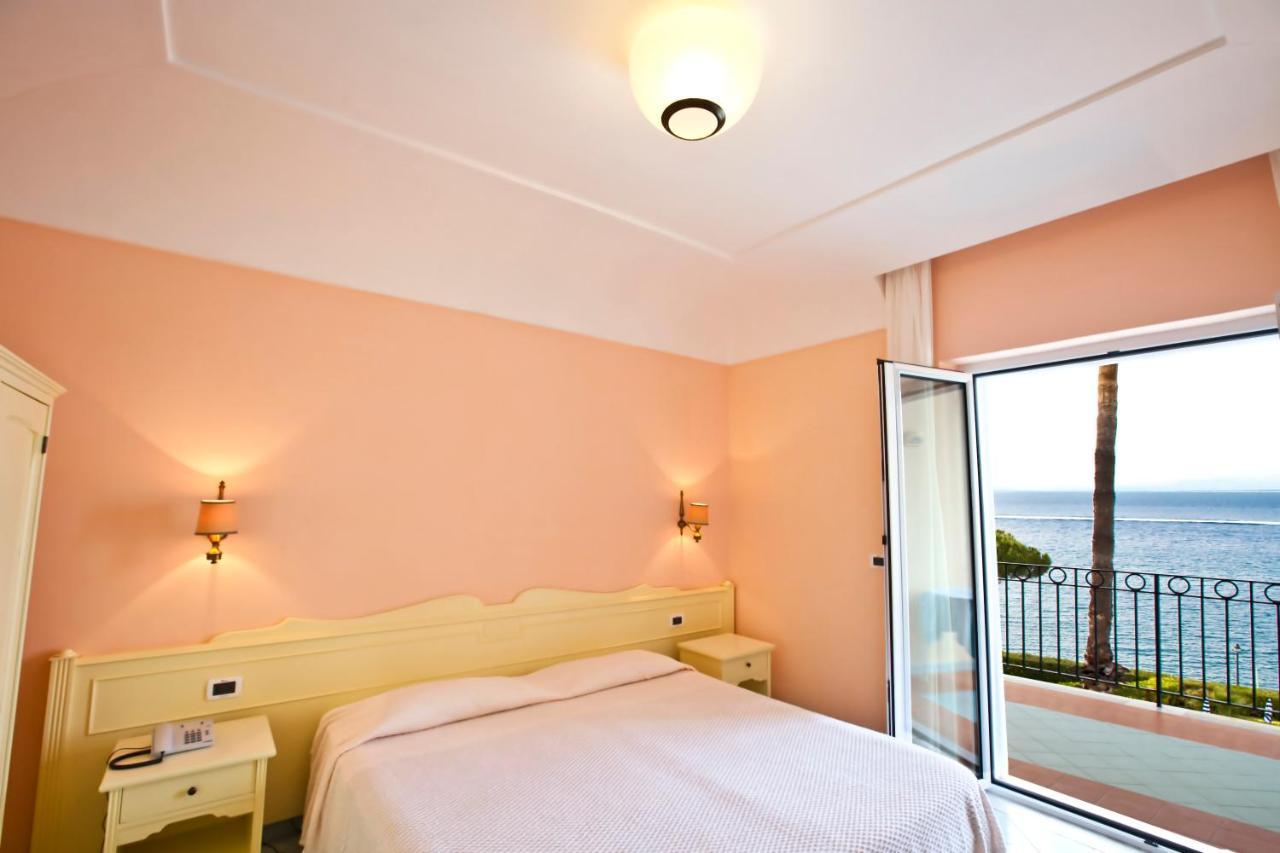 Hotel Terme Alexander Ischia Exterior foto
