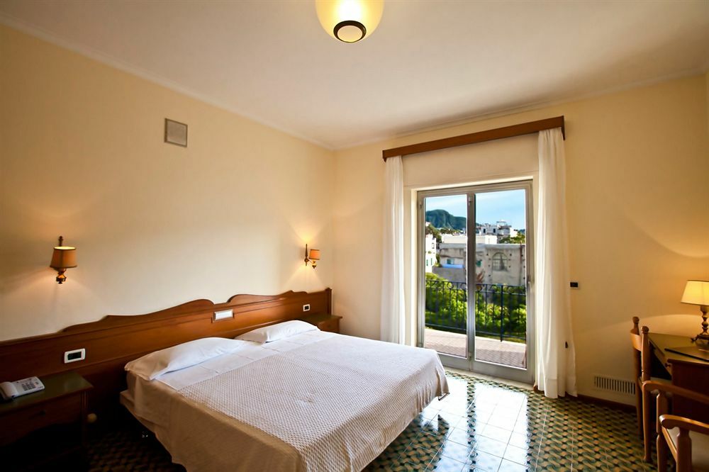 Hotel Terme Alexander Ischia Exterior foto