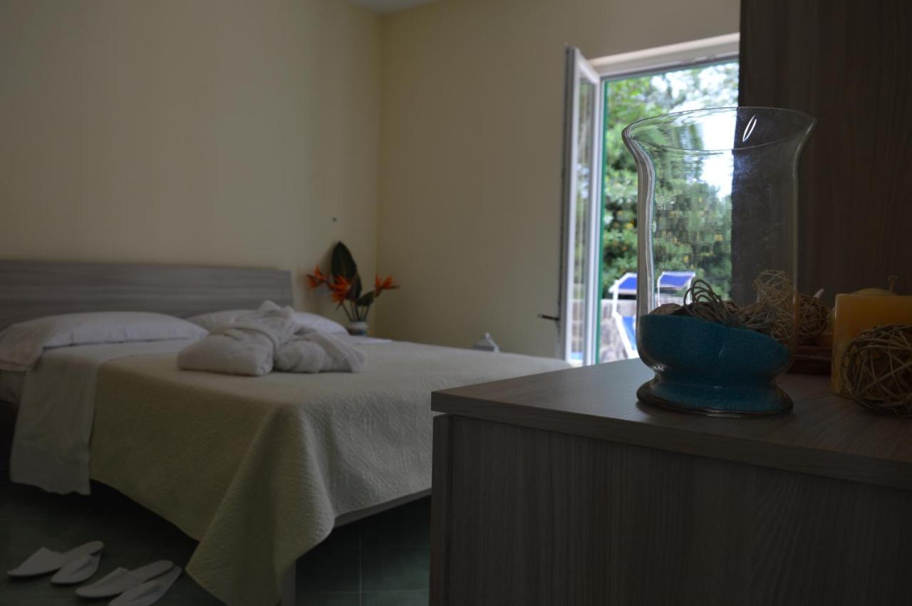 Hotel Terme Alexander Ischia Exterior foto
